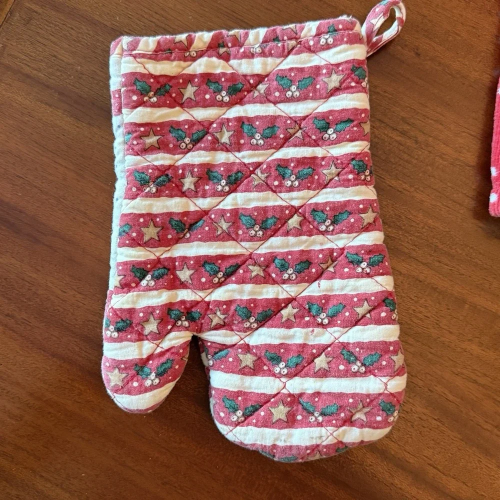 Vintage Christmas Kitchen Lot of 3 | Teddy Bear Oven Mitt Santa Pot Holder Towel